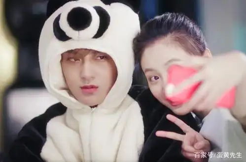 夜空中最闪亮的星:黄子韬吴倩cp感超足!
