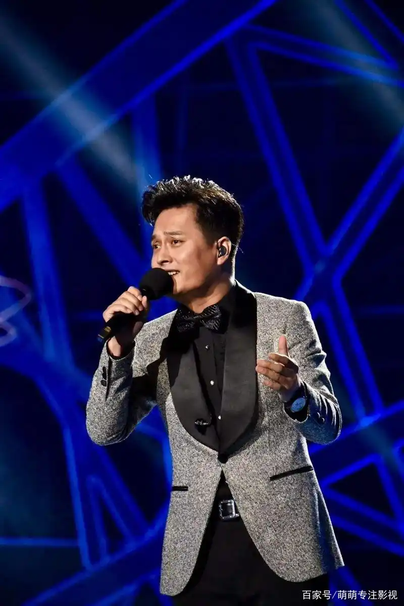 从草根到家喻户晓的明星,再到背负骂名,云飞到底经历了什么