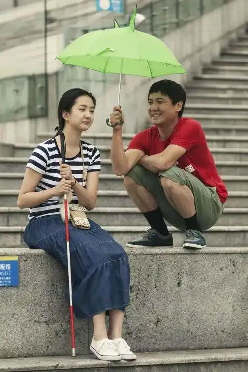 (一时不知道该羡慕他俩谁……)而且沈腾在剧中还饰演了许龄月的男友!