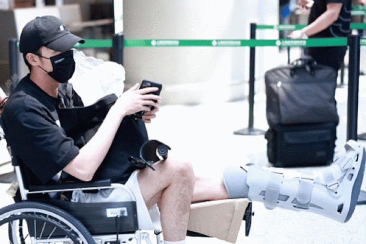 好家伙,要不是有花絮和路透,还真没发现徐开骋脚受伤……|徐开骋|受伤