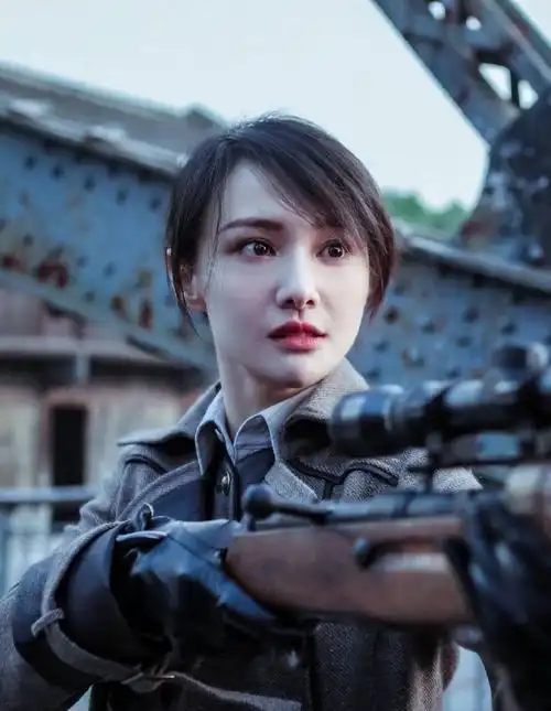 第三点,关于ai换脸或者重拍,郑爽方曾提议要买下《绝密者》版权,重新