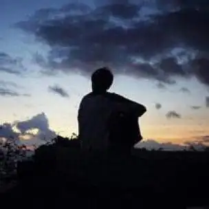 最新寂寞背影男生头像图片 一个人落寞的背影头像