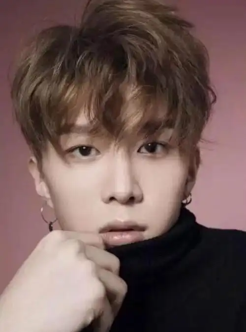 范丞丞正式宣布出道,仅一晚就吸粉十二万,这下子想不火都难了!