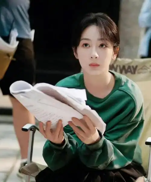 杨紫,许凯,肖战,李现,赵丽颖,杨幂,易烊千玺,邓为等