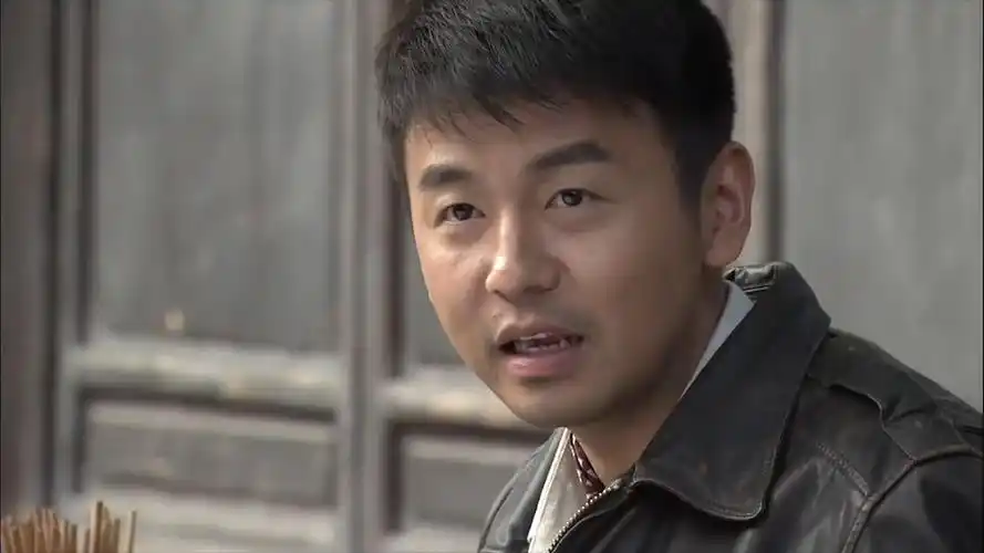 飞哥大英雄梁飞查证果然是鬼子的阴谋毒死了孩子散播瘟疫谣言