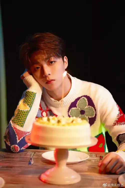 陈立农三重梦境mv#@陈立农前导单曲最新花絮高清图出炉,三重梦境下的