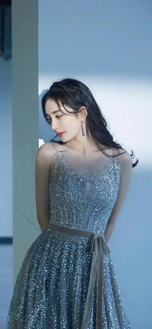 杨幂一组性感,妩媚,甜美系列高清写真