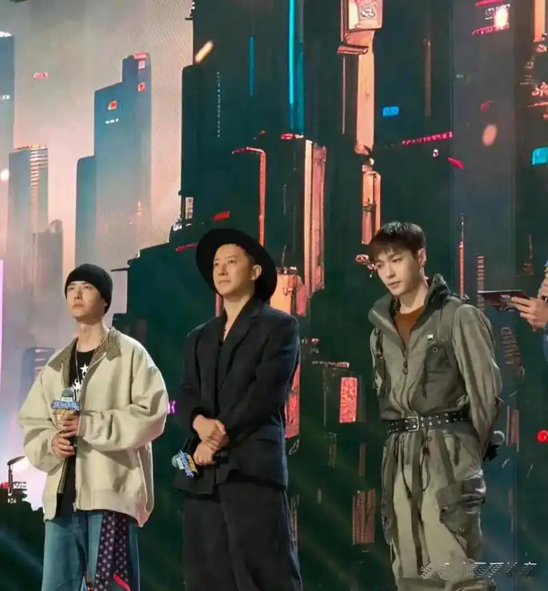 张艺兴,王一博同框,你觉得谁的状态最好?