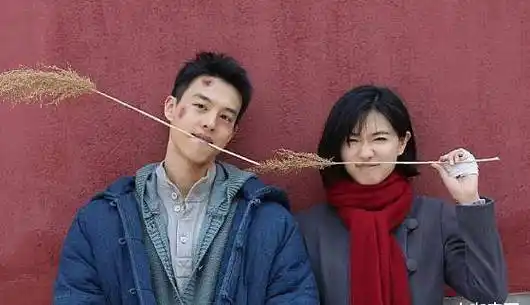 在滕华涛导演的《裸婚时代》中