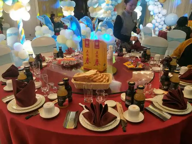 27日父亲张国强,母亲武玲玲为儿子张容添十二岁圆锁生日举行宴席美篇