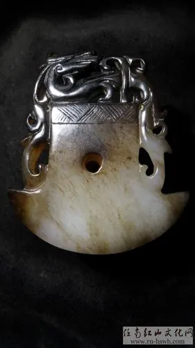 【 明清 · 府上有龙 · 钺型白玉佩 】 - 中华古玉器 论坛 - 任南