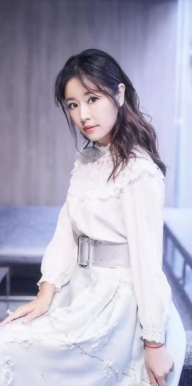 美女明星林心如高清壁纸,温柔贤惠,典雅端庄 美女明星林心如高清壁纸