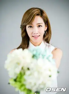 里延敏静的演员李宥利当然最后两人结成美好姻缘,在2014年9月结婚