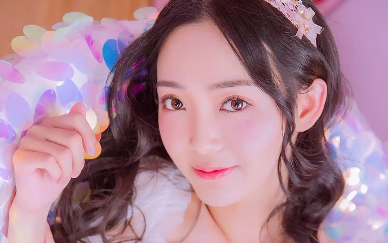 粉嫩可爱美少女私房写真图片桌面壁纸