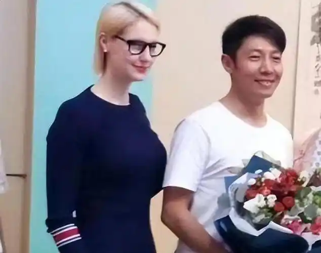 纪实李白我这辈子正确的决定就是放弃回加拿大嫁给了撒贝宁