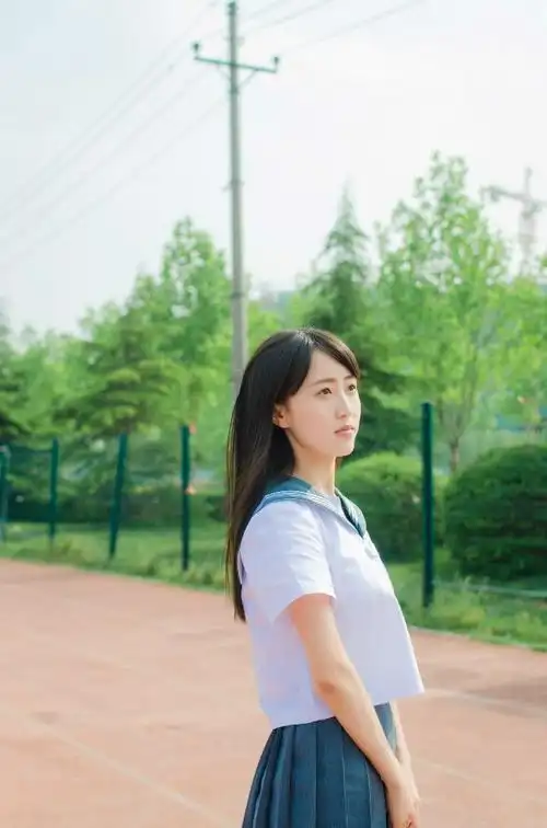 毕业季小学妹校服清新萌动人心1