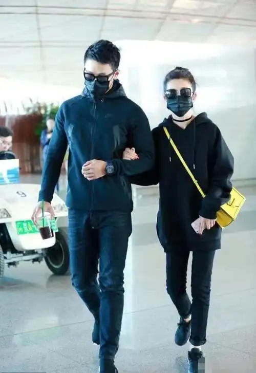 李冰冰男朋友是谁李冰冰与小16岁男友官宣分手