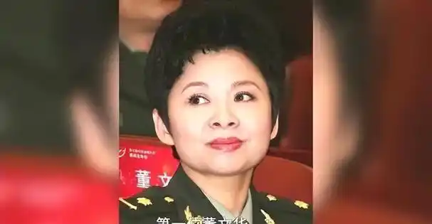 "民歌天后"董文华:23岁爆火,38岁跌落神坛,她到底经历了什么