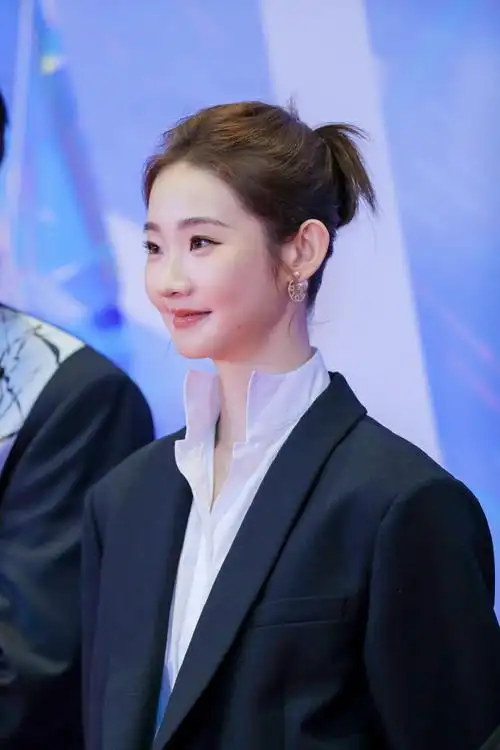 #张艺凡年度新锐演员##2024电影频道m榜荣誉名单#