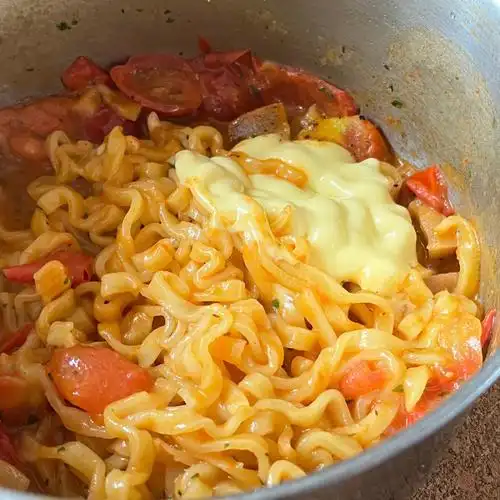 不吃辣星人也能吃的番茄奶油火鸡面