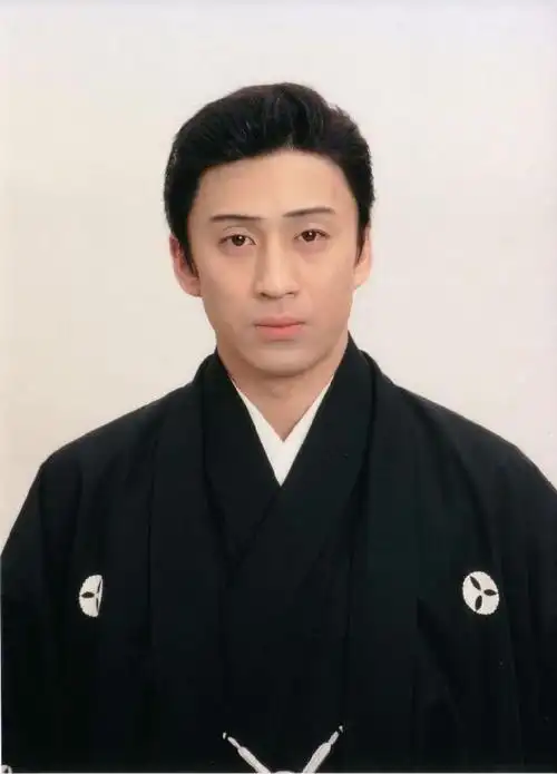 日本贵公子藤间斋18岁身高175米长相精致比悠仁亲王帅多了