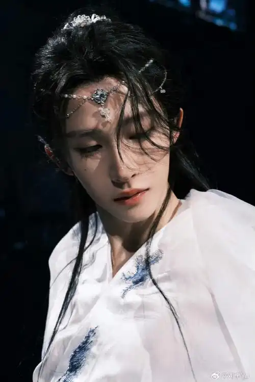 刘宇国风路走对了#从2021年参加《创造营2021》获得第一名至今,@刘宇