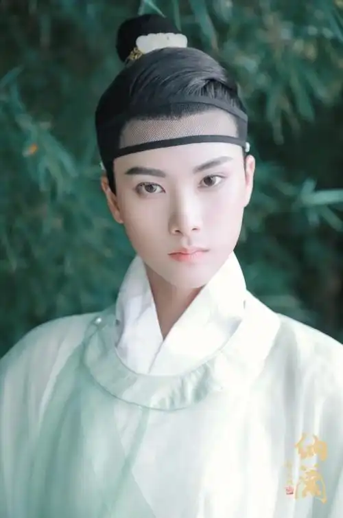 汉服妆造欣赏:女扮男装汉服妆容