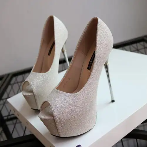 香槟色鱼嘴鞋金属钢跟细高跟浅口婚鞋婚纱恨天高银色亮粉片16公分