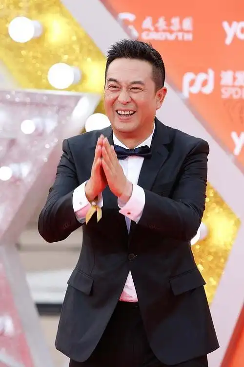 50岁天命之年的张嘉译为什么又改名张嘉益,细品原来是一种真正的幸福