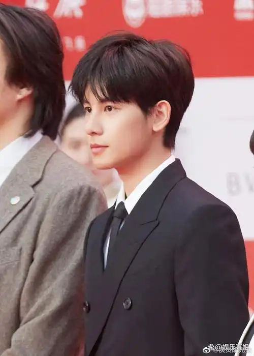 胡先煦发文回应发腮:不吃了,真的不吃了!这一波好拉好感