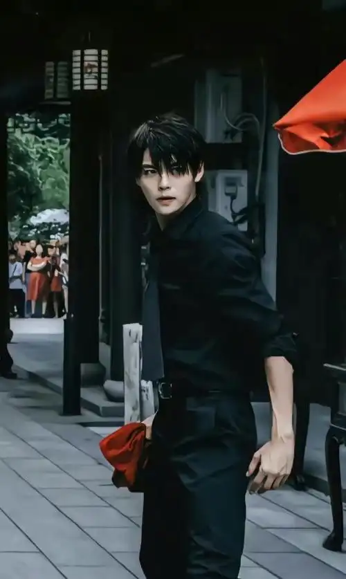 最近重看一遍盗墓笔记小说,再次被张起灵深深吸引了,十年之约长白山