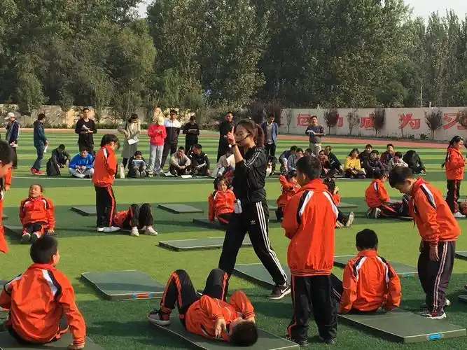 "把体育课上成学生最喜欢的课"——2018年定陶区新入职小学教师体育与