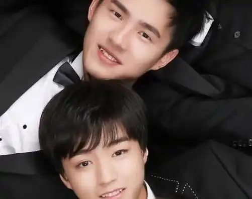 王俊凯vs刘昊然身高对比(王俊凯比刘昊然矮10厘米)