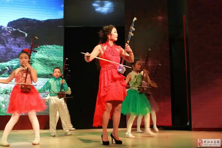 二胡合奏《康定变奏》名蕾音乐培训工作室