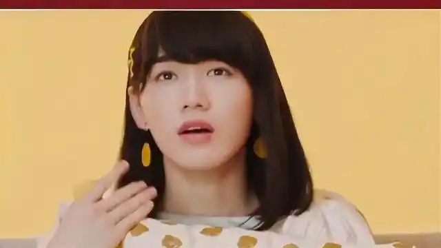 宋亚轩女装照亮相,观众一片惊呼,毫无违和感!