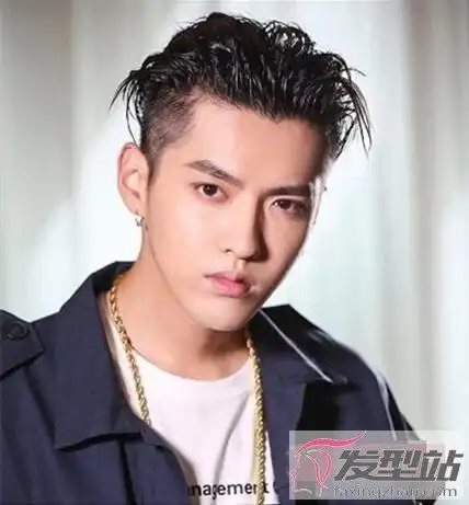 背头有大背头和小背头之分.