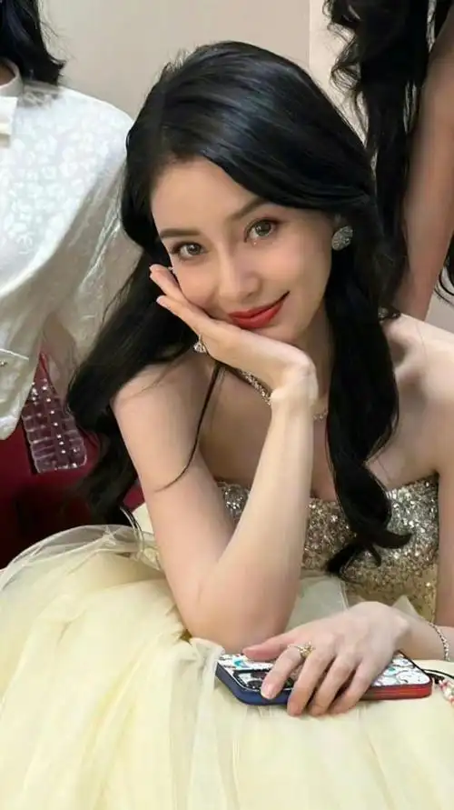 杨幂刘诗诗angelababy杨颖同框合照