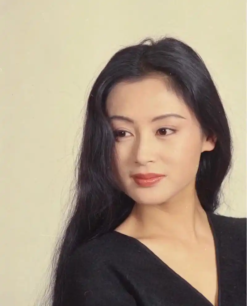 陈红才是真正的"古典美人",称得上是"30年前颜值天花板"了!