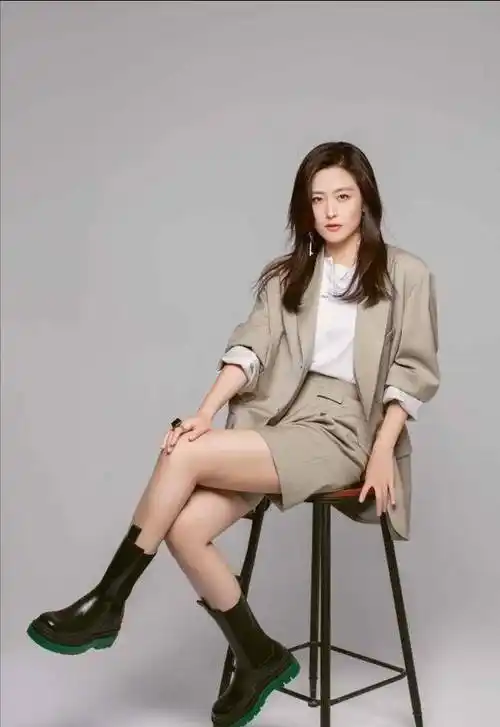 原创演员徐百慧女知青专业户出道18年0绯闻38岁未婚未育很幸福