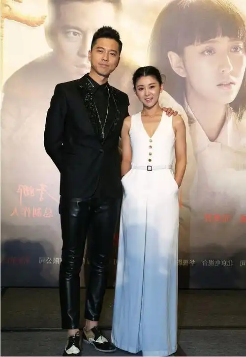 神仙眷侣王雷李小萌官宣二胎孕妇装难掩巨肚直言想要凑成好字