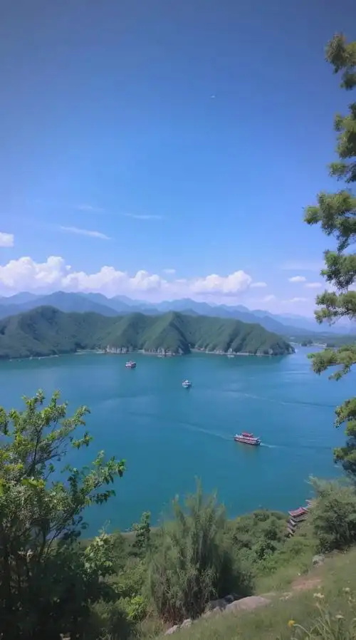 吉林市:一江秀水与四季美景