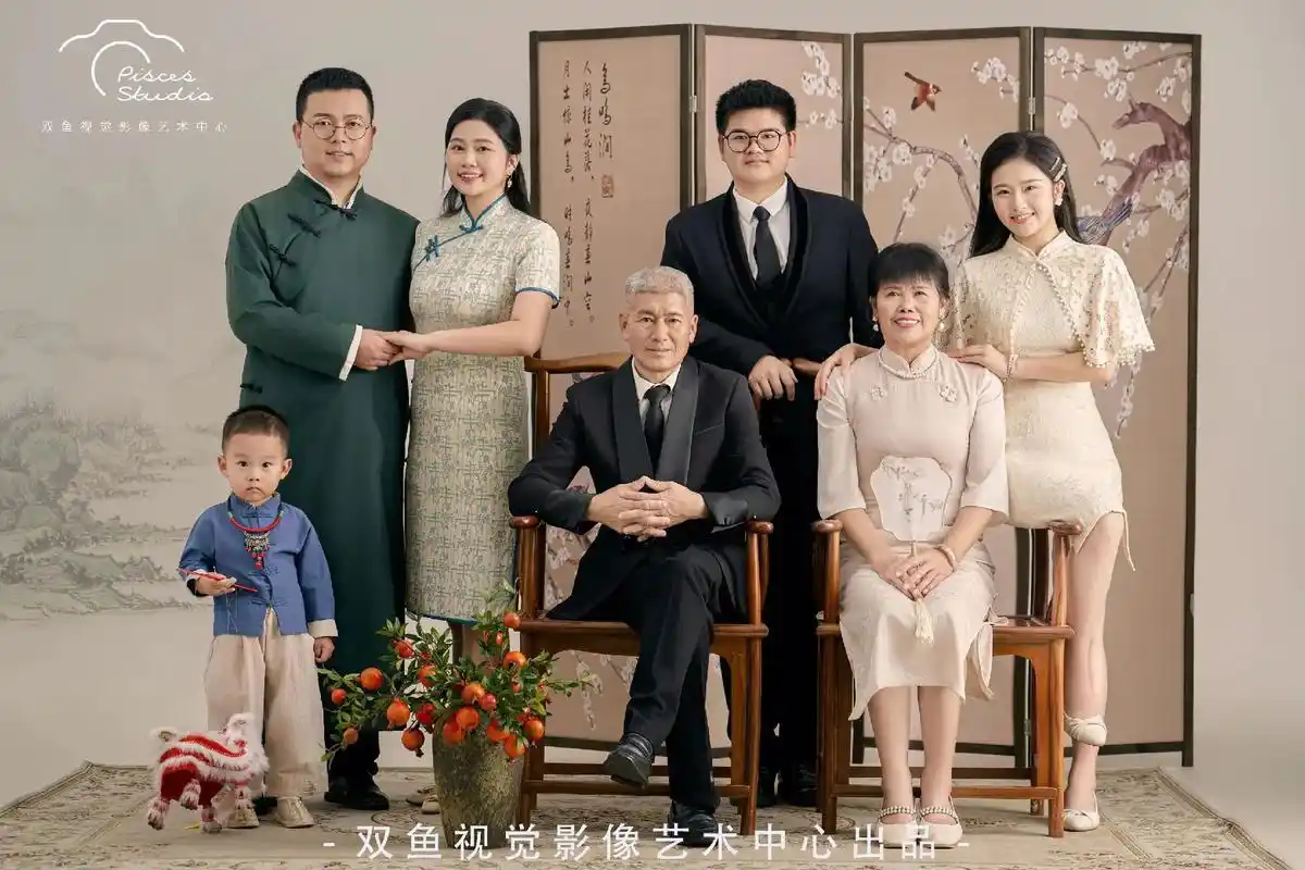 三代同堂中式全家福.长辈们都喜欢,不挑人! 适合所有人群拍摄 - 抖音