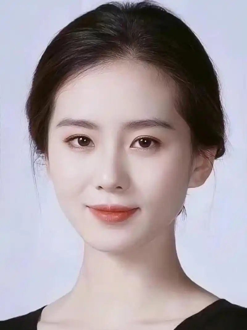 三庭五眼五官精致越看越好看!五官留白正好才是最厉害!