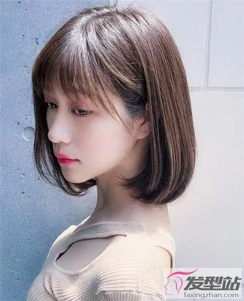 波波头内扣怎么烫 自带减龄小颜效果