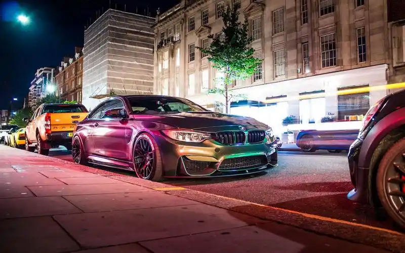 酷炫色彩夜景跑车壁纸_超酷的个性跑车