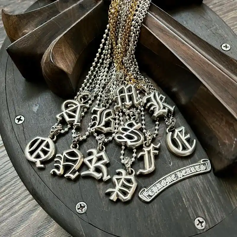 克罗心7815梵文哥特风字母吊坠.chrome hearts 78 - 抖音