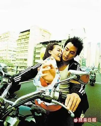 这剧照是吴彦祖和谢霆锋演的《古惑仔》还是其它片子里的? 请帮忙!