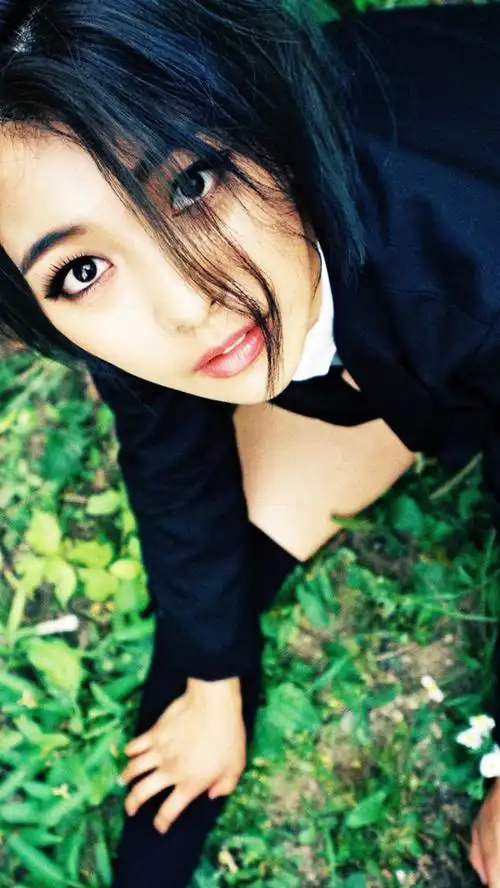 朴善怜高冷手机壁纸