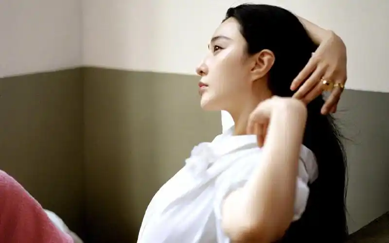 范冰冰时尚素雅写真桌面壁纸