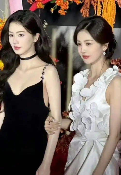 白鹿和李一桐的同框合照,你能认出两人吗?